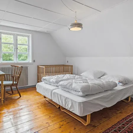 Fantastisk 4 Værelses Bolig I Feriehus *